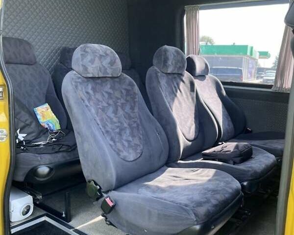 Желтый Мерседес Sprinter, объемом двигателя 3.22 л и пробегом 5 тыс. км за 11500 $, фото 3 на Automoto.ua