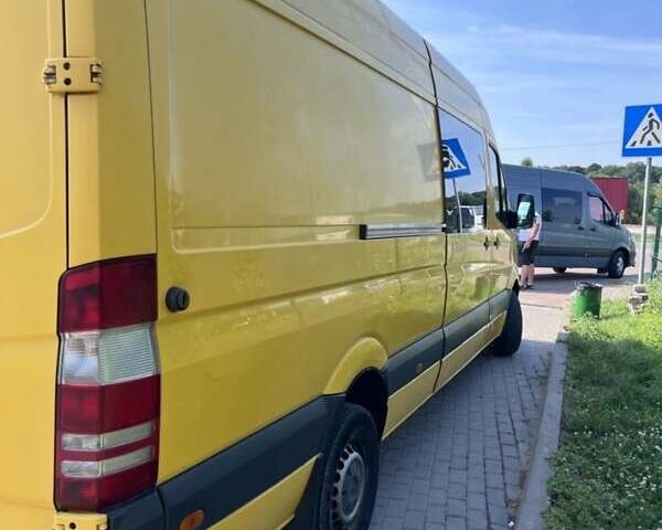 Желтый Мерседес Sprinter, объемом двигателя 3.22 л и пробегом 5 тыс. км за 11500 $, фото 1 на Automoto.ua