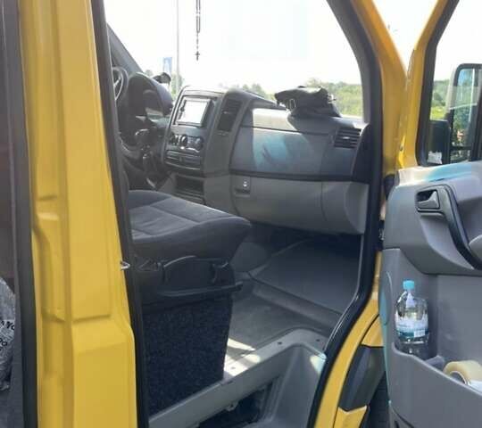Желтый Мерседес Sprinter, объемом двигателя 3.22 л и пробегом 5 тыс. км за 11500 $, фото 4 на Automoto.ua