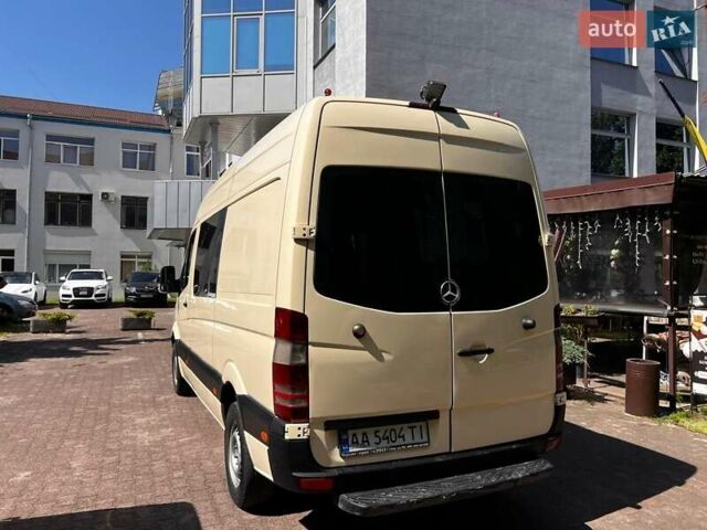 Желтый Мерседес Sprinter, объемом двигателя 2.2 л и пробегом 625 тыс. км за 14300 $, фото 9 на Automoto.ua