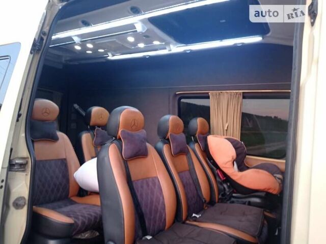 Желтый Мерседес Sprinter, объемом двигателя 2.1 л и пробегом 500 тыс. км за 12700 $, фото 16 на Automoto.ua