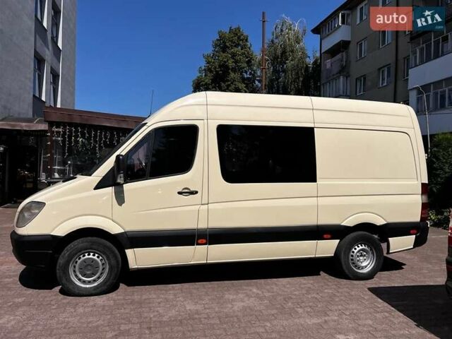 Желтый Мерседес Sprinter, объемом двигателя 2.2 л и пробегом 625 тыс. км за 14300 $, фото 7 на Automoto.ua