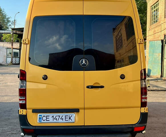 Желтый Мерседес Sprinter, объемом двигателя 0 л и пробегом 500 тыс. км за 16000 $, фото 8 на Automoto.ua