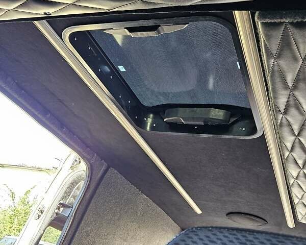 Желтый Мерседес Sprinter, объемом двигателя 2.2 л и пробегом 625 тыс. км за 14300 $, фото 18 на Automoto.ua