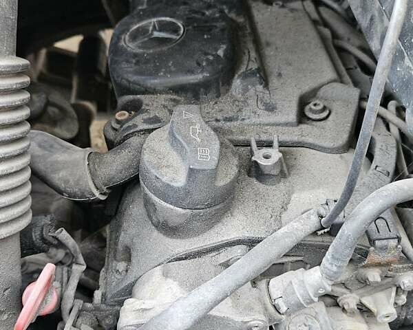 Желтый Мерседес Sprinter, объемом двигателя 2.2 л и пробегом 625 тыс. км за 14300 $, фото 19 на Automoto.ua