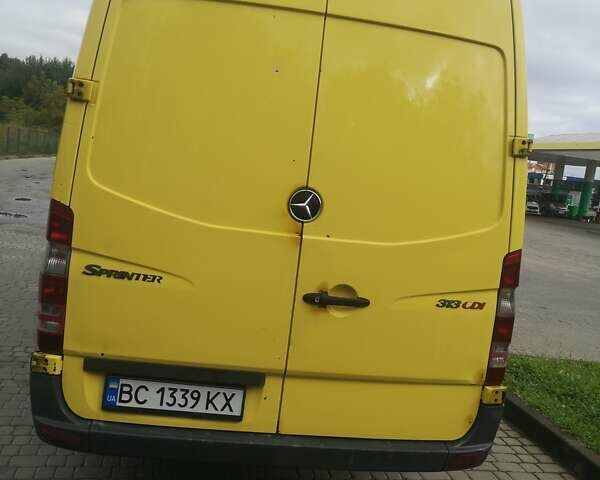 Жовтий Мерседес Sprinter, об'ємом двигуна 3 л та пробігом 640 тис. км за 11000 $, фото 4 на Automoto.ua