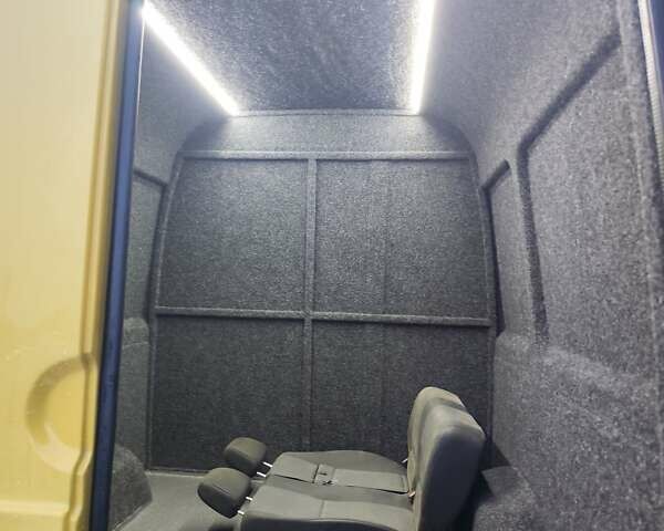 Мерседес Sprinter 2011 в Долине на Automoto.ua Желтый Мерседес Sprinter, объемом двигателя 3 л и пробегом 400 тыс. км за 25600 $, фото 8 на Automoto.ua