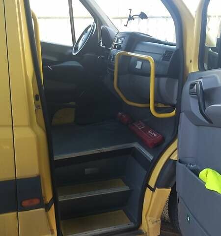 Желтый Мерседес Sprinter, объемом двигателя 2.1 л и пробегом 250 тыс. км за 12800 $, фото 1 на Automoto.ua