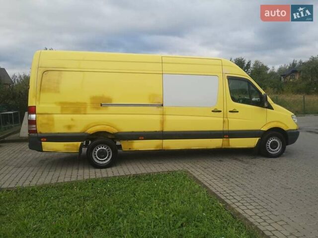 Жовтий Мерседес Sprinter, об'ємом двигуна 3 л та пробігом 640 тис. км за 11000 $, фото 6 на Automoto.ua