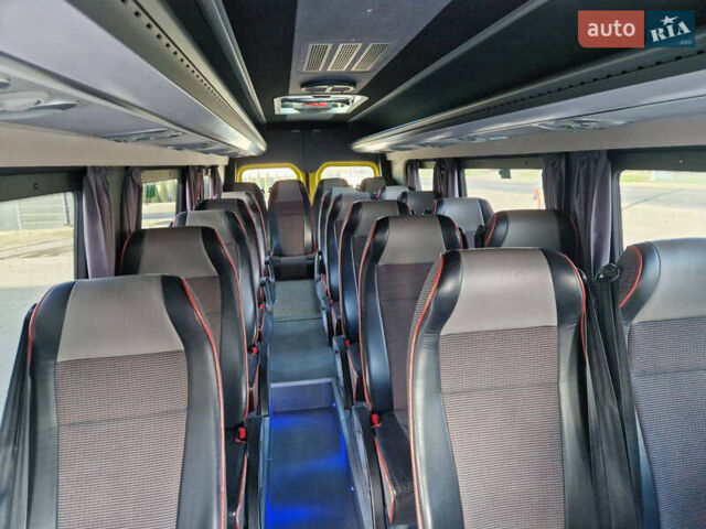 Желтый Мерседес Sprinter, объемом двигателя 2.2 л и пробегом 423 тыс. км за 36500 $, фото 8 на Automoto.ua