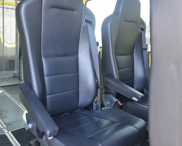 Желтый Мерседес Sprinter, объемом двигателя 0 л и пробегом 174 тыс. км за 26950 $, фото 11 на Automoto.ua