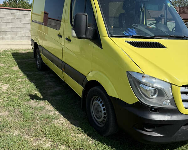 Жовтий Мерседес Sprinter, об'ємом двигуна 3 л та пробігом 666 тис. км за 23500 $, фото 4 на Automoto.ua