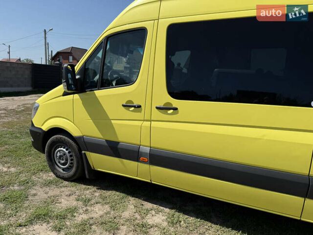Жовтий Мерседес Sprinter, об'ємом двигуна 3 л та пробігом 666 тис. км за 23500 $, фото 6 на Automoto.ua