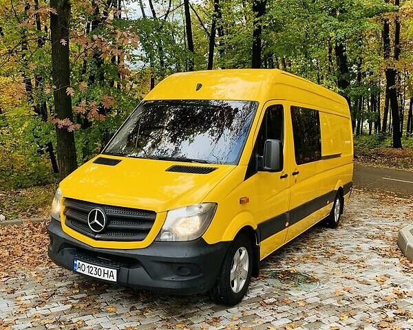 Жовтий Мерседес Sprinter, об'ємом двигуна 2.1 л та пробігом 159 тис. км за 18888 $, фото 13 на Automoto.ua