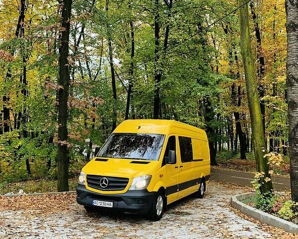 Жовтий Мерседес Sprinter, об'ємом двигуна 2.1 л та пробігом 159 тис. км за 18888 $, фото 17 на Automoto.ua