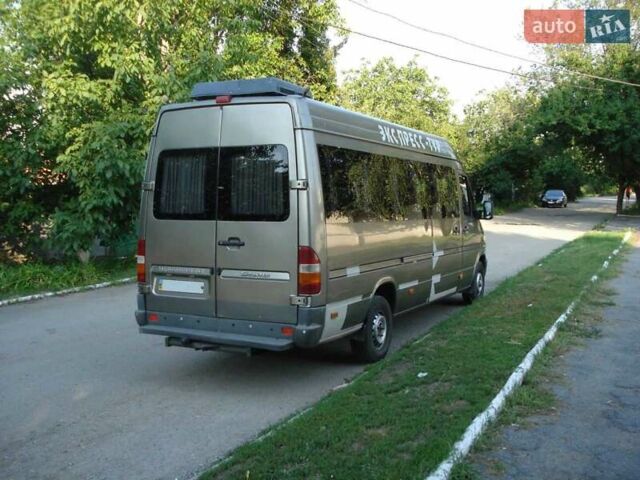 Серый Мерседес Sprinter, объемом двигателя 2.9 л и пробегом 700 тыс. км за 10000 $, фото 1 на Automoto.ua