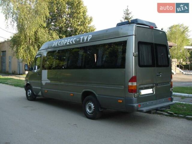 Серый Мерседес Sprinter, объемом двигателя 2.9 л и пробегом 700 тыс. км за 10000 $, фото 2 на Automoto.ua