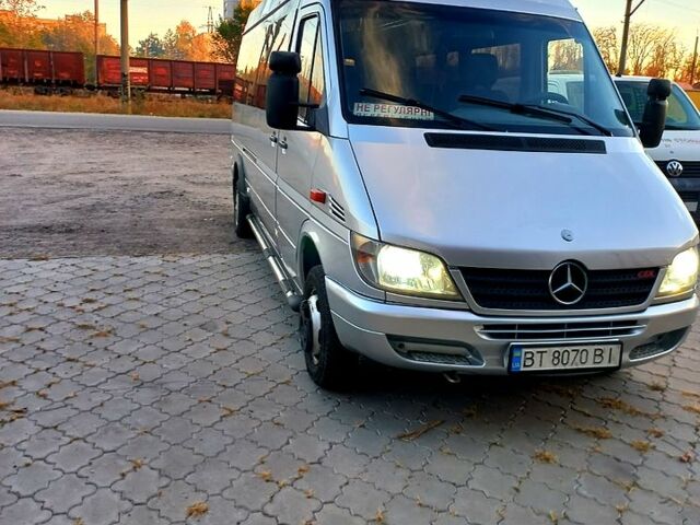 Серый Мерседес Sprinter, объемом двигателя 2.1 л и пробегом 474 тыс. км за 13000 $, фото 12 на Automoto.ua