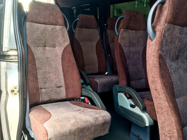 Сірий Мерседес Sprinter, об'ємом двигуна 2.1 л та пробігом 270 тис. км за 49500 $, фото 5 на Automoto.ua