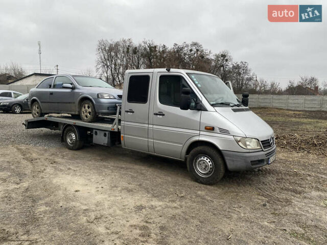 Серый Мерседес Sprinter, объемом двигателя 2.69 л и пробегом 331 тыс. км за 13800 $, фото 10 на Automoto.ua