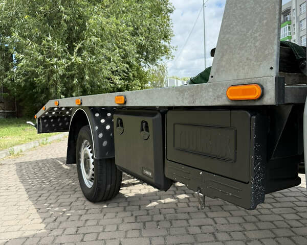 Серый Мерседес Sprinter, объемом двигателя 3 л и пробегом 575 тыс. км за 23500 $, фото 25 на Automoto.ua