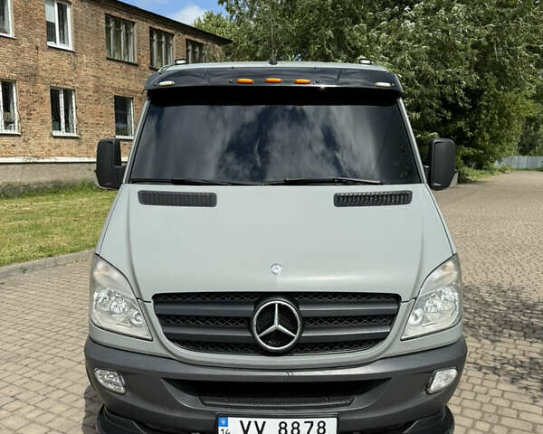 Серый Мерседес Sprinter, объемом двигателя 3 л и пробегом 575 тыс. км за 23500 $, фото 8 на Automoto.ua