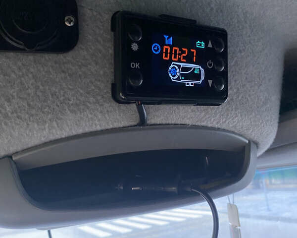 Серый Мерседес Sprinter, объемом двигателя 2.15 л и пробегом 724 тыс. км за 15999 $, фото 11 на Automoto.ua