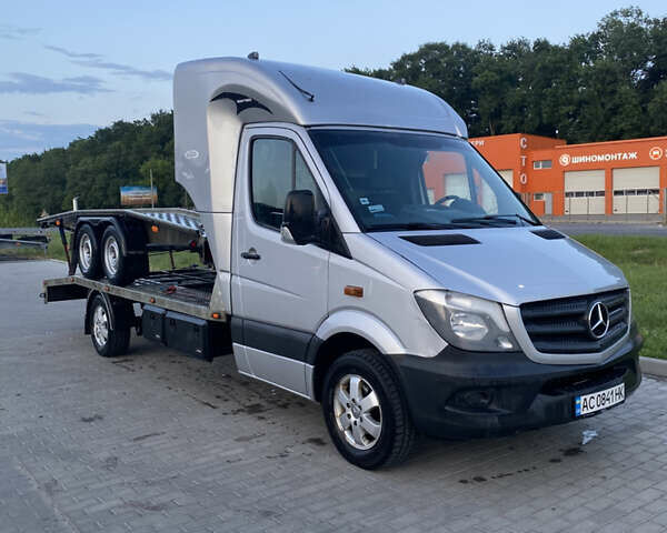 Серый Мерседес Sprinter, объемом двигателя 2.15 л и пробегом 724 тыс. км за 15999 $, фото 2 на Automoto.ua