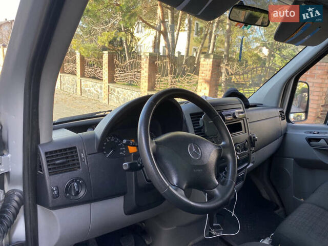 Серый Мерседес Sprinter, объемом двигателя 2.14 л и пробегом 331 тыс. км за 22000 $, фото 14 на Automoto.ua