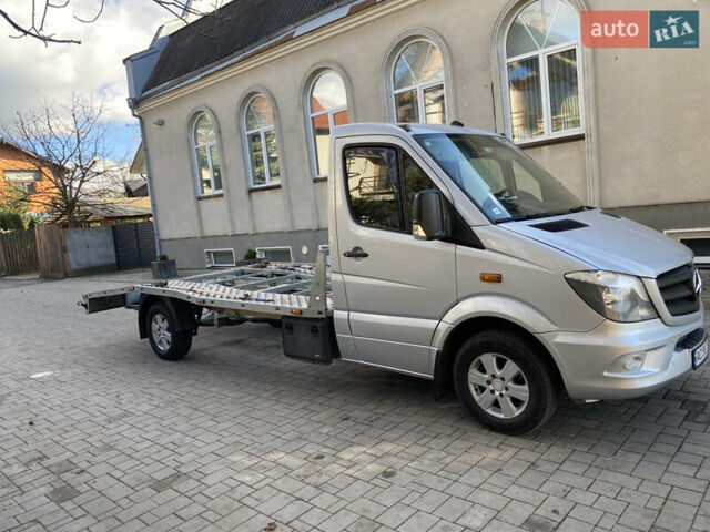 Серый Мерседес Sprinter, объемом двигателя 2.14 л и пробегом 331 тыс. км за 22000 $, фото 3 на Automoto.ua
