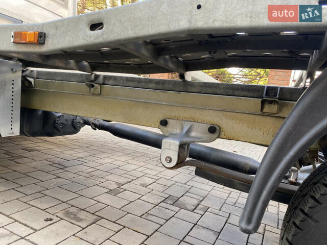 Серый Мерседес Sprinter, объемом двигателя 2.14 л и пробегом 331 тыс. км за 22000 $, фото 10 на Automoto.ua