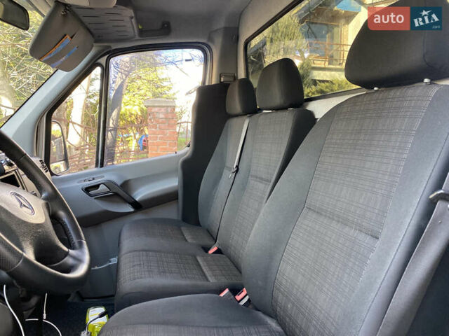 Серый Мерседес Sprinter, объемом двигателя 2.14 л и пробегом 331 тыс. км за 22000 $, фото 17 на Automoto.ua