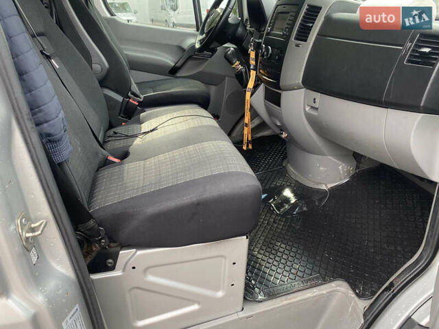Серый Мерседес Sprinter, объемом двигателя 2.1 л и пробегом 268 тыс. км за 24900 $, фото 12 на Automoto.ua