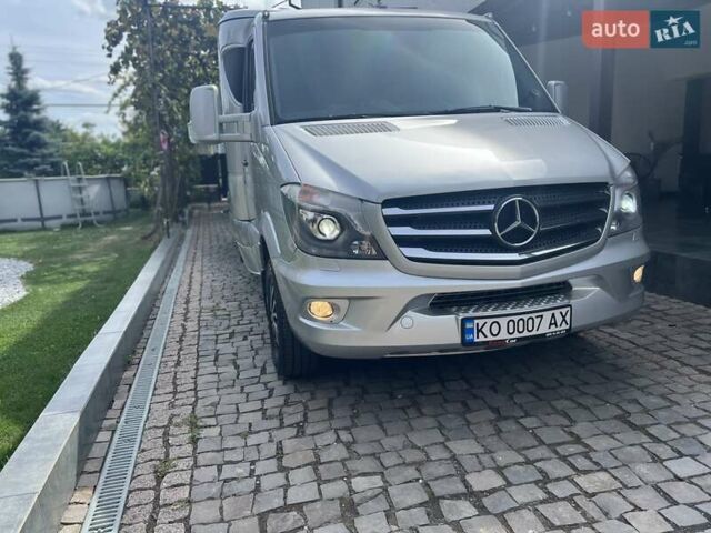 Серый Мерседес Sprinter, объемом двигателя 3 л и пробегом 397 тыс. км за 31500 $, фото 4 на Automoto.ua
