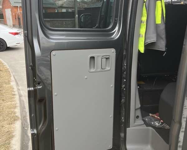 Серый Мерседес Sprinter, объемом двигателя 2.14 л и пробегом 267 тыс. км за 26900 $, фото 12 на Automoto.ua