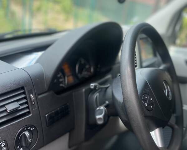Серый Мерседес Sprinter, объемом двигателя 2.99 л и пробегом 160 тыс. км за 37500 $, фото 16 на Automoto.ua