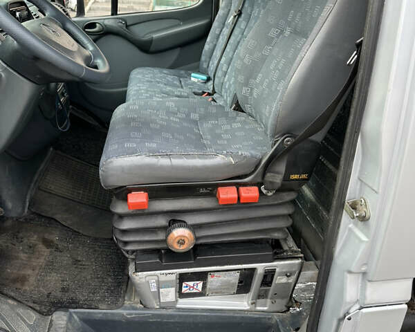 Сірий Мерседес Sprinter, об'ємом двигуна 2.15 л та пробігом 500 тис. км за 12200 $, фото 12 на Automoto.ua