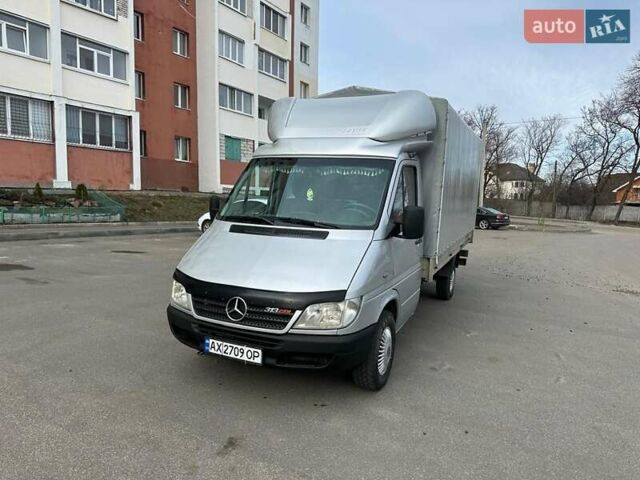 Мерседес Sprinter 2004 в Харькове на Automoto.ua Серый Мерседес Sprinter, объемом двигателя 2.2 л и пробегом 500 тыс. км за 12000 $, фото 17 на Automoto.ua