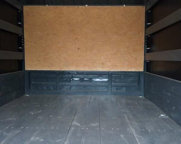 Серый Мерседес Sprinter, объемом двигателя 2.1 л и пробегом 340 тыс. км за 13500 $, фото 3 на Automoto.ua