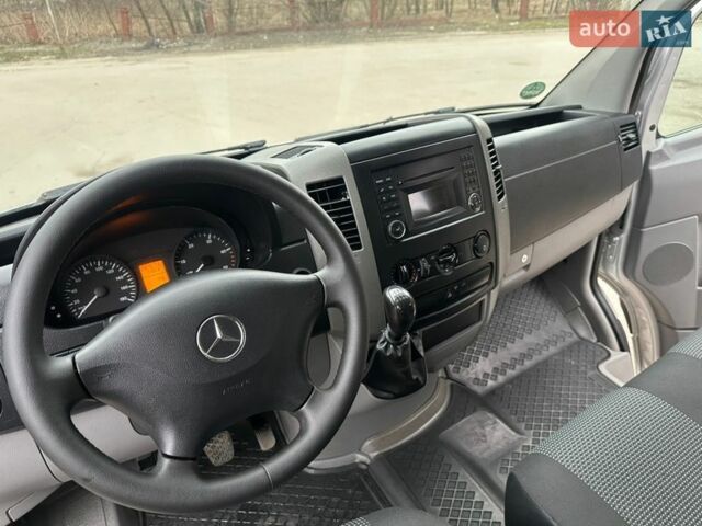 Серый Мерседес Sprinter, объемом двигателя 2.2 л и пробегом 287 тыс. км за 16600 $, фото 11 на Automoto.ua