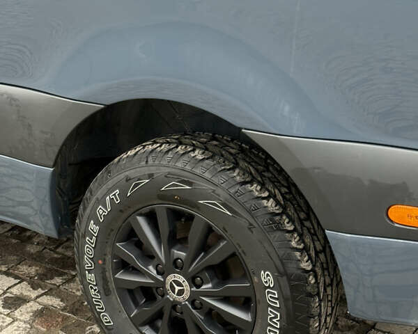 Серый Мерседес Sprinter, объемом двигателя 2.14 л и пробегом 140 тыс. км за 55000 $, фото 3 на Automoto.ua