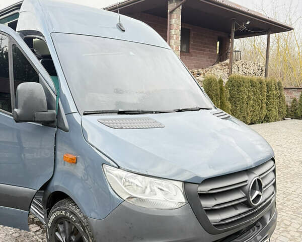 Серый Мерседес Sprinter, объемом двигателя 2.14 л и пробегом 140 тыс. км за 55000 $, фото 22 на Automoto.ua