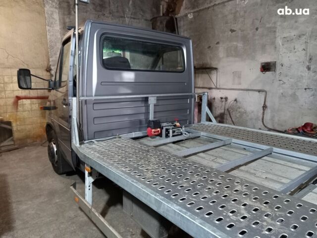 Серый Мерседес Sprinter, объемом двигателя 2.7 л и пробегом 320 тыс. км за 18000 $, фото 10 на Automoto.ua