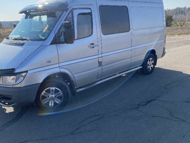 Серый Мерседес Sprinter, объемом двигателя 2.1 л и пробегом 687 тыс. км за 7602 $, фото 5 на Automoto.ua