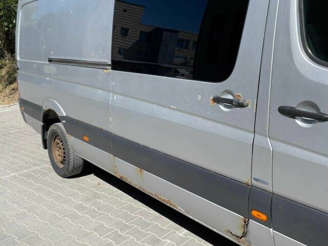 Серый Мерседес Sprinter, объемом двигателя 2.1 л и пробегом 748 тыс. км за 10992 $, фото 2 на Automoto.ua