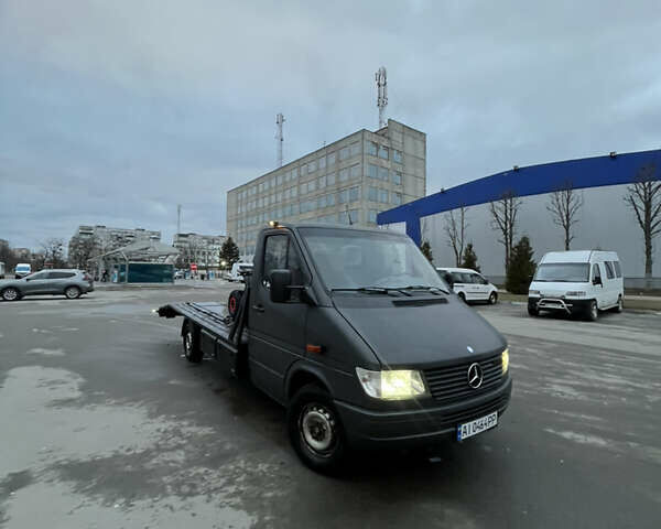 Серый Мерседес Sprinter, объемом двигателя 2.87 л и пробегом 300 тыс. км за 10500 $, фото 2 на Automoto.ua