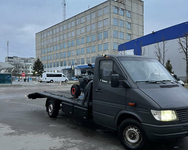 Серый Мерседес Sprinter, объемом двигателя 2.87 л и пробегом 300 тыс. км за 10500 $, фото 14 на Automoto.ua