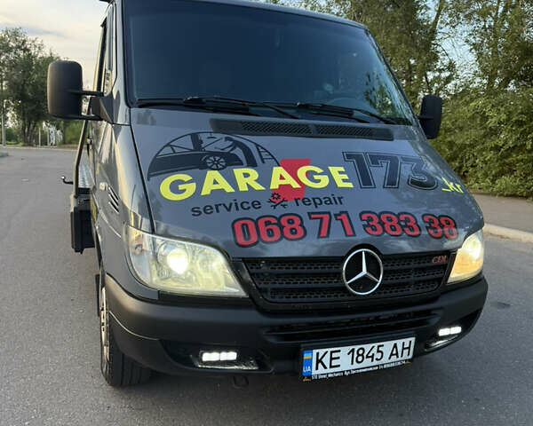 Серый Мерседес Sprinter, объемом двигателя 2.69 л и пробегом 370 тыс. км за 13500 $, фото 9 на Automoto.ua