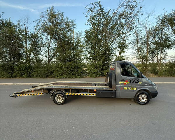 Серый Мерседес Sprinter, объемом двигателя 2.69 л и пробегом 370 тыс. км за 13500 $, фото 5 на Automoto.ua
