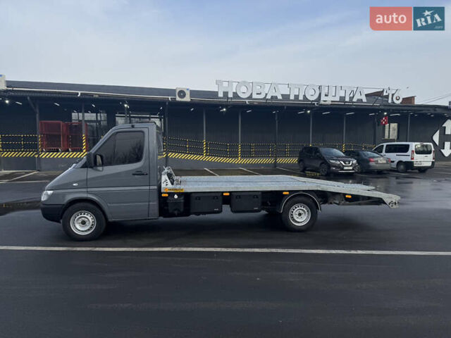 Сірий Мерседес Sprinter, об'ємом двигуна 2.69 л та пробігом 500 тис. км за 17999 $, фото 1 на Automoto.ua